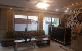 Hotel Kanishka Palace